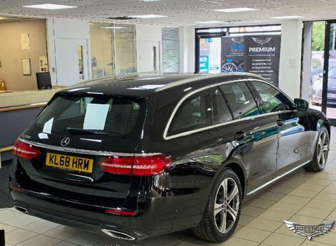 Mercedes-Benz E Class 2.0 E200 Se Black #4