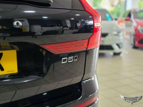 Volvo XC60 T5 Awd Momentum Blue #18