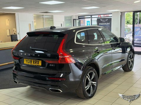 Volvo XC60 2.0 D5 Powerpulse Black #4