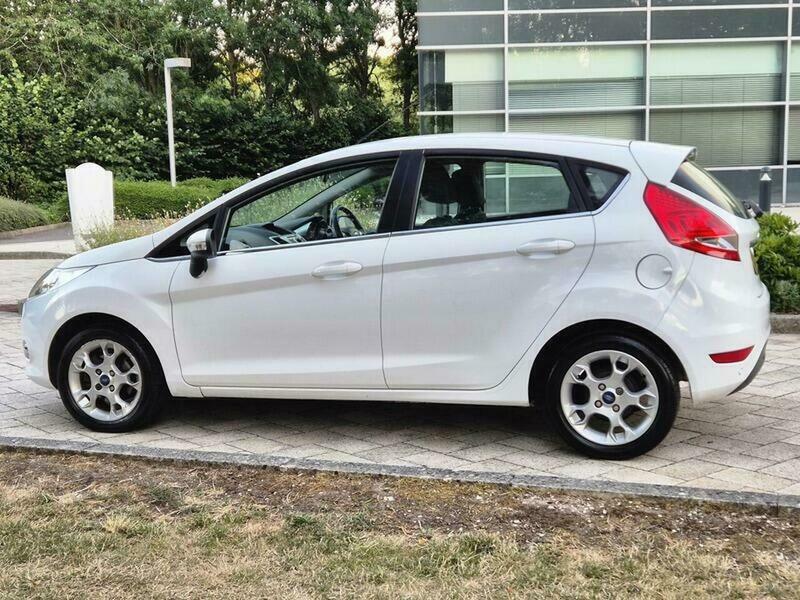 Ford Fiesta 1.25 Zetec Hatchback YK12ELV White #6