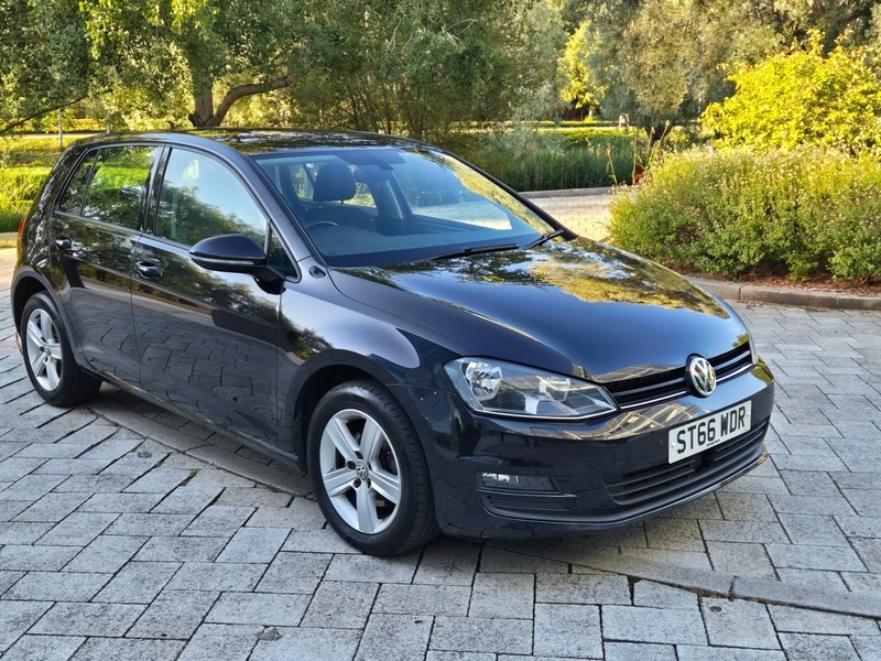 Volkswagen Golf 1.6 Tdi Bluemotion Tech Black #5