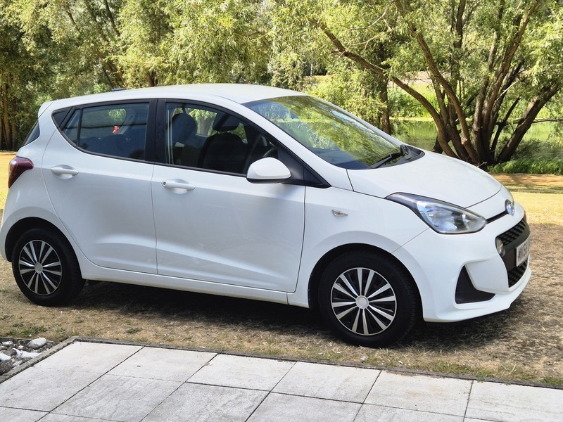 Hyundai I10 1.0 Se Hatchback White #5