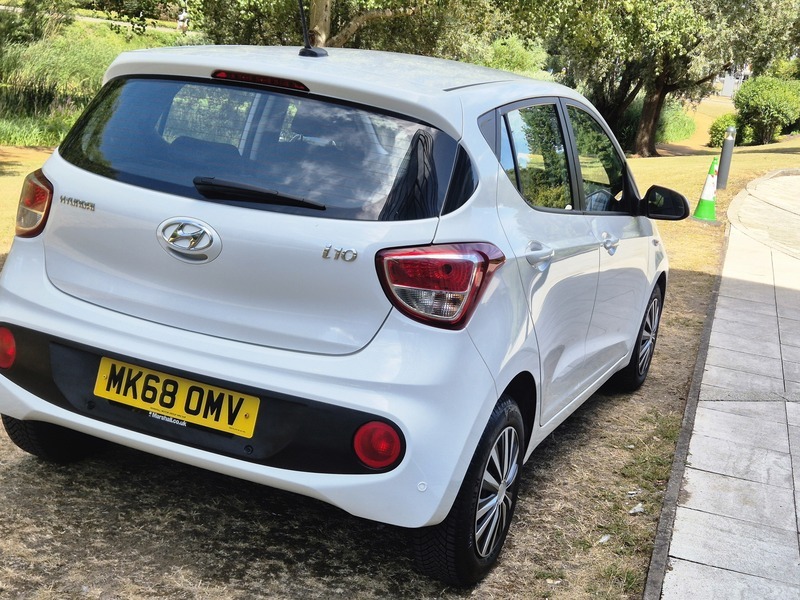Hyundai I10 1.0 Se Hatchback White #3