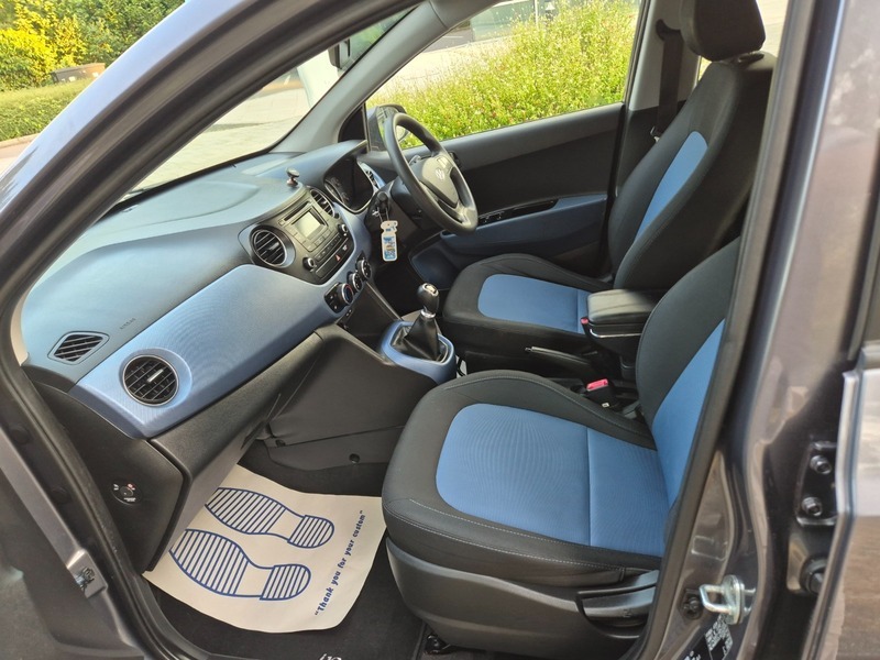 Hyundai I10 1.0 Se 2X Services 20 Road Tax Blue #13