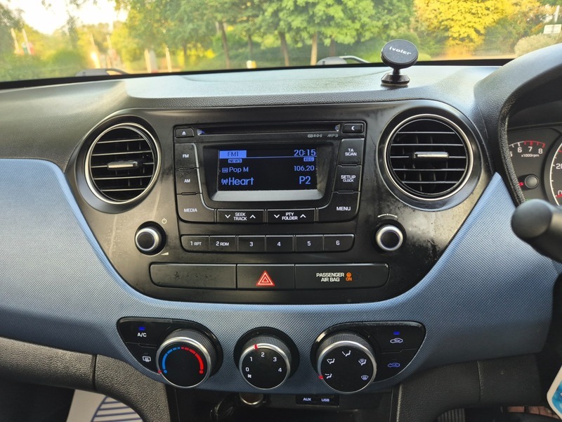 Hyundai I10 1.0 Se 2X Services 20 Road Tax Blue #18