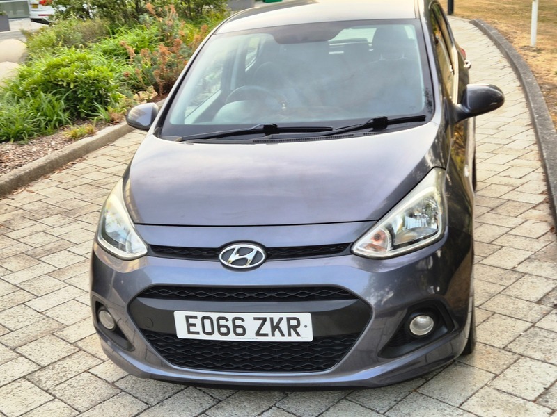 Hyundai I10 1.0 Se 2X Services 20 Road Tax Blue #7