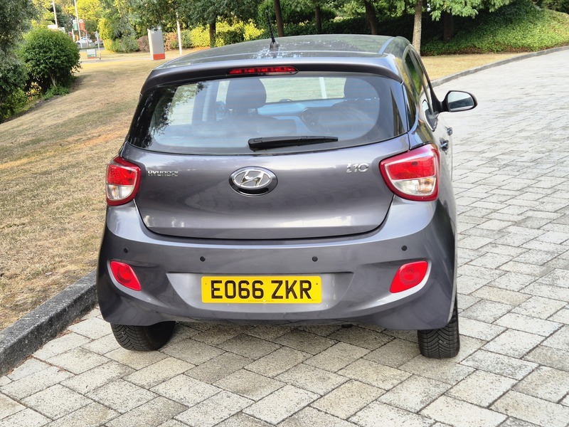 Hyundai I10 1.0 Se 2X Services 20 Road Tax Blue #9