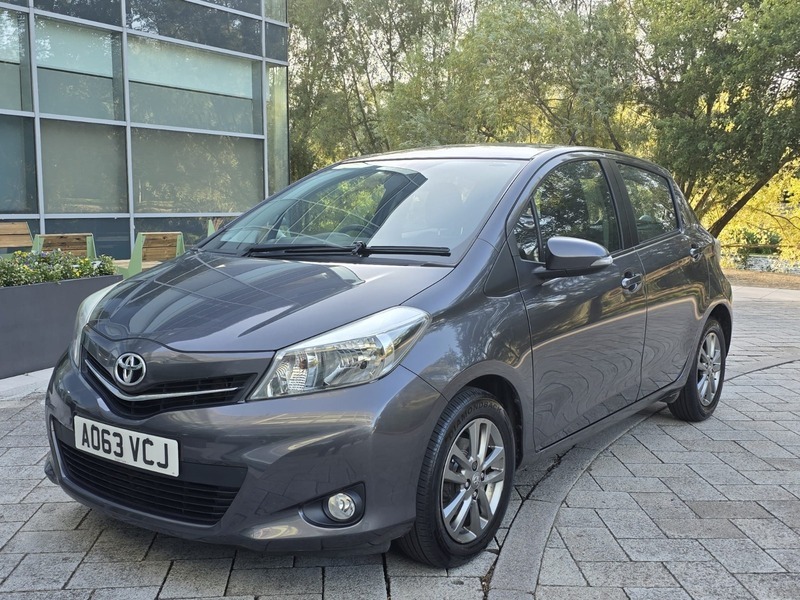 Toyota Yaris 1.33 Dual Vvt-i Icon Grey #2