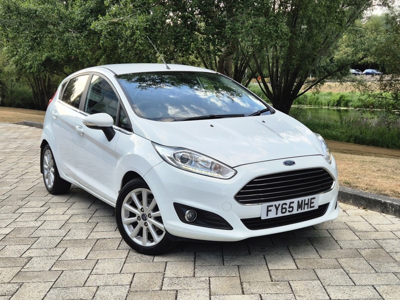 Ford Fiesta 1.0T Ecoboost Titanium Hatchback White