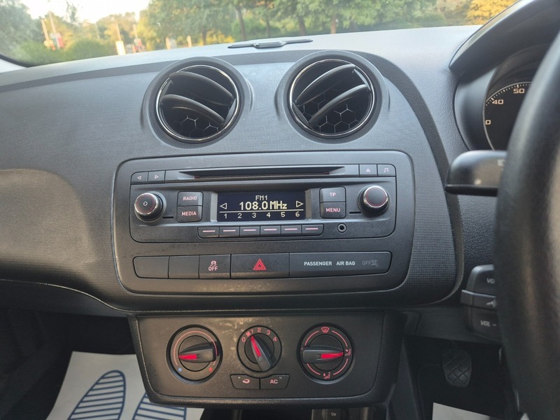 Seat Ibiza White #16