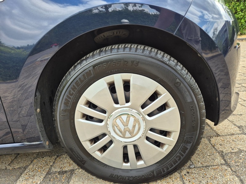 Volkswagen Up 1.0 Move Up White #24