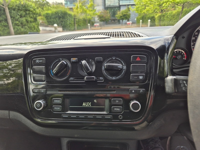 Volkswagen Up 1.0 Move Up White #16