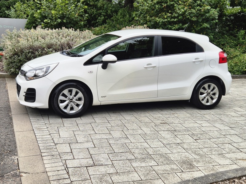 Kia RIO 1.25 Sr7 Hatchback White #6