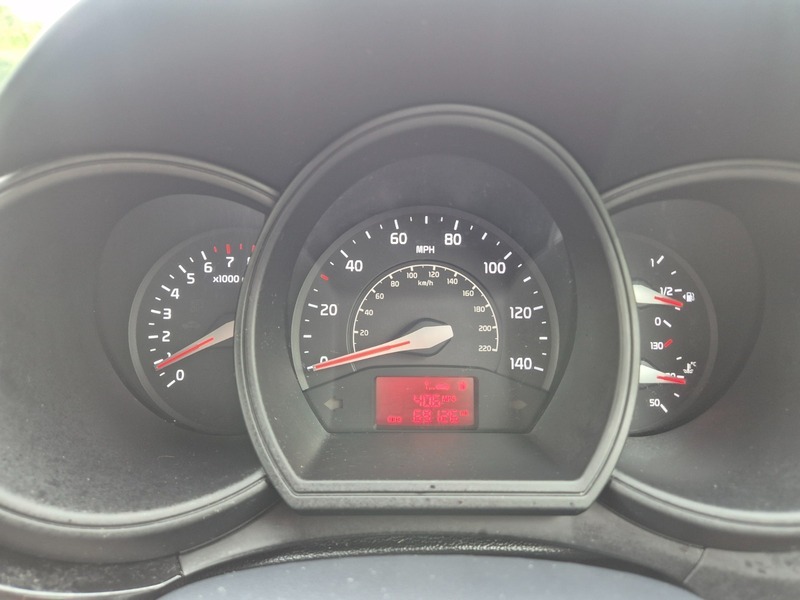 Kia RIO 1.25 Sr7 Red #16
