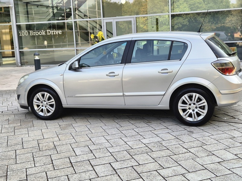 Vauxhall Astra 1.8I 16V Elite Hatchback Silver #6