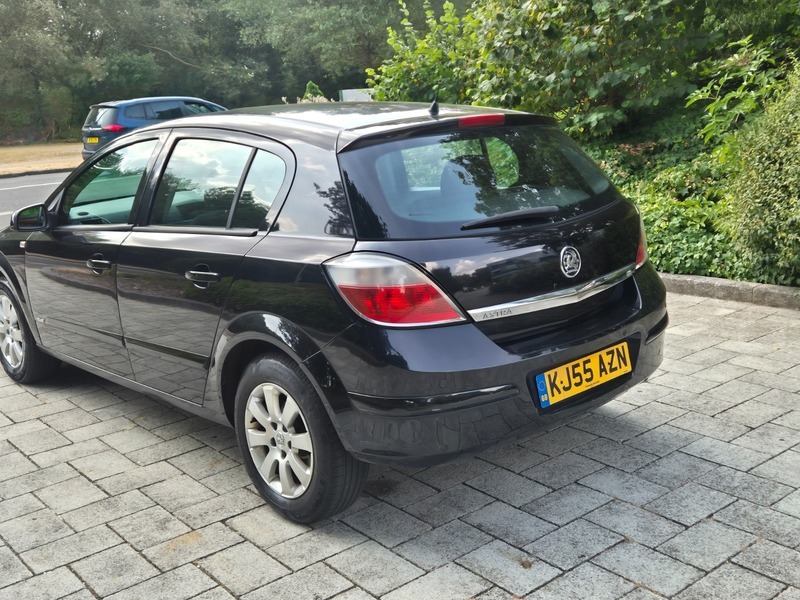 Vauxhall Astra 1.8I 16V Club Hatchback Black #4