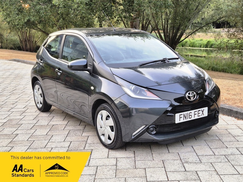 Toyota Aygo 1.0 Vvt-i X-play Hatchback Grey