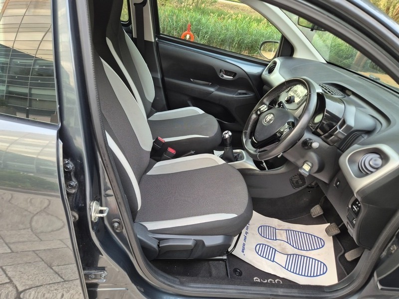Toyota Aygo Hatchback Blue #13