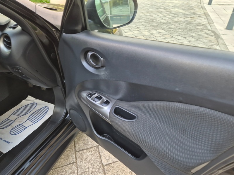 Nissan Juke 1.6 Tekna 117 Bhp Black #19