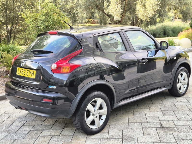 Nissan Juke 1.6 Tekna 117 Bhp Black #4