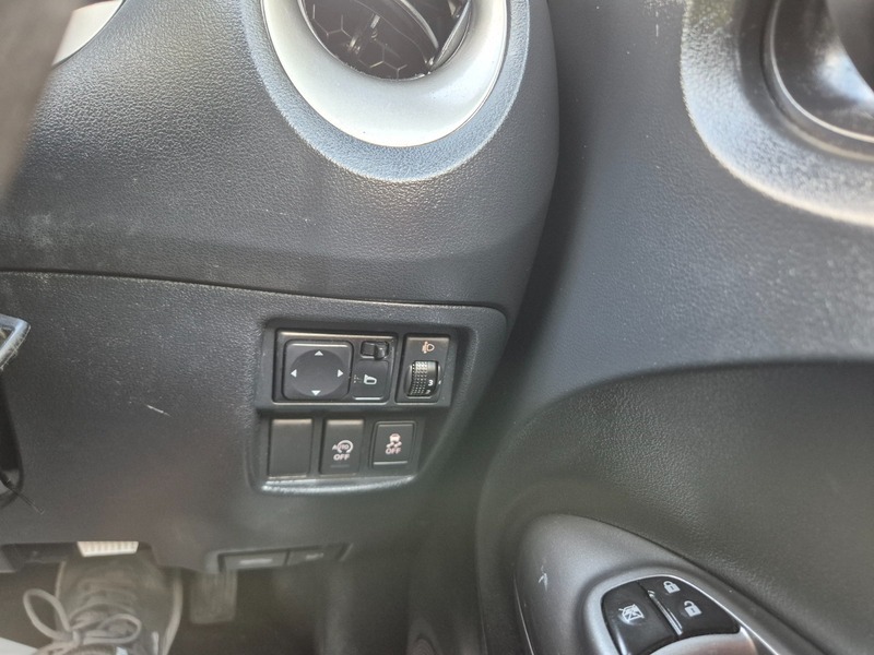 Nissan Juke 1.6 Tekna 117 Bhp Black #24