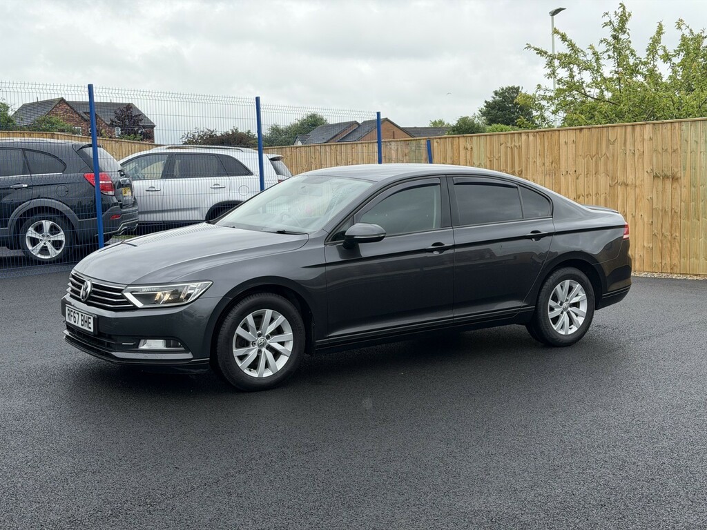 Volkswagen Passat 1.6 Tdi S Grey #2