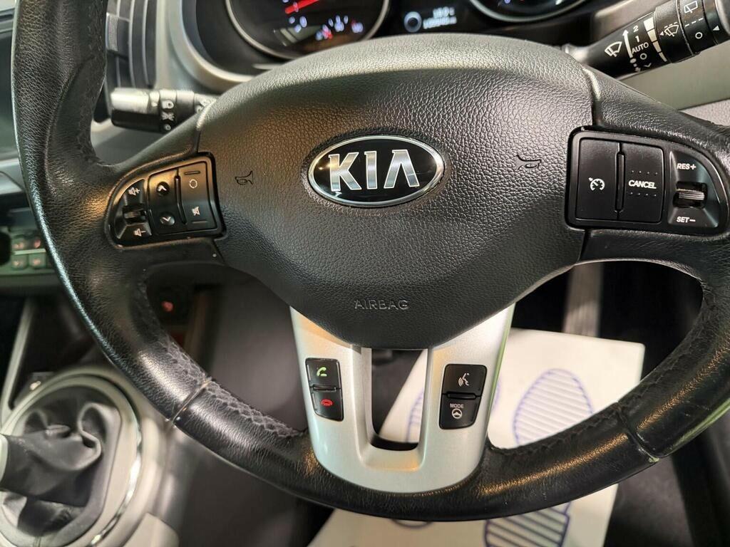 Kia Sportage  White #14