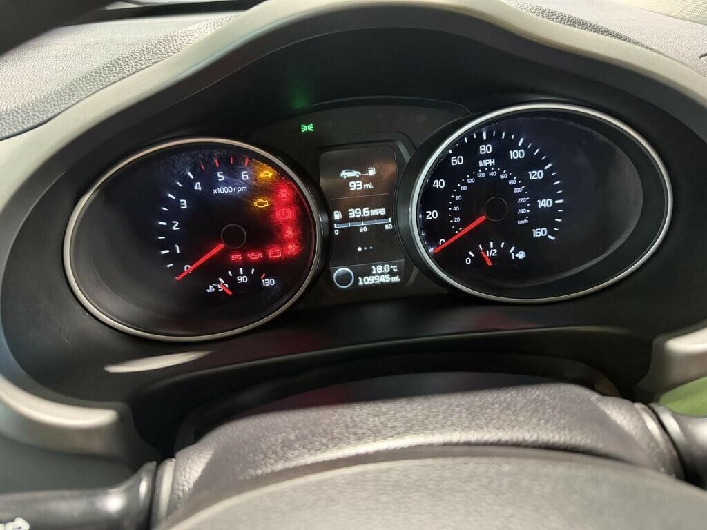 Kia Sportage  White #18