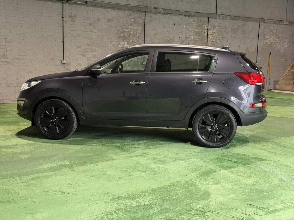 Kia Sportage  White #8