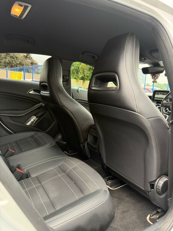 Mercedes-Benz A Class A180 Blueefficiency Sport Cdi White #44