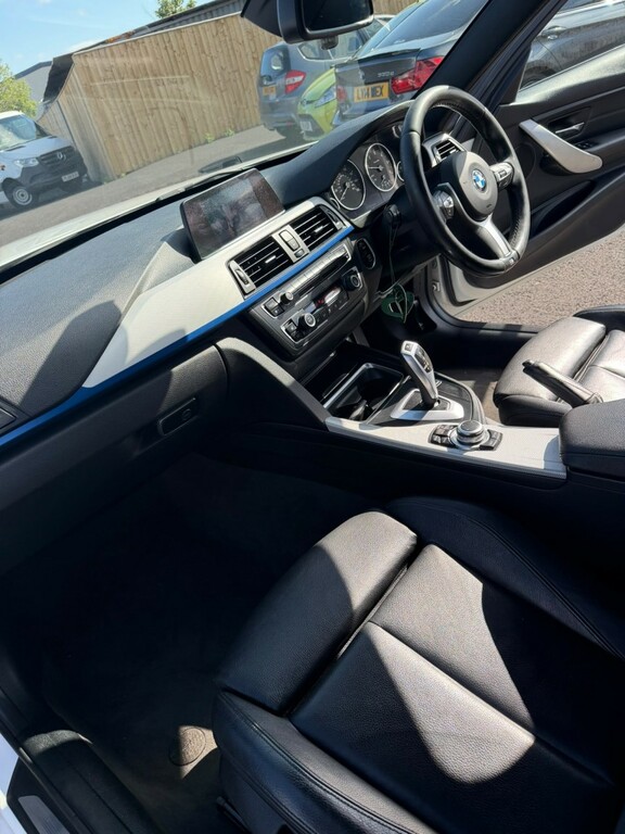 BMW 3 Series 320D Sport White #35