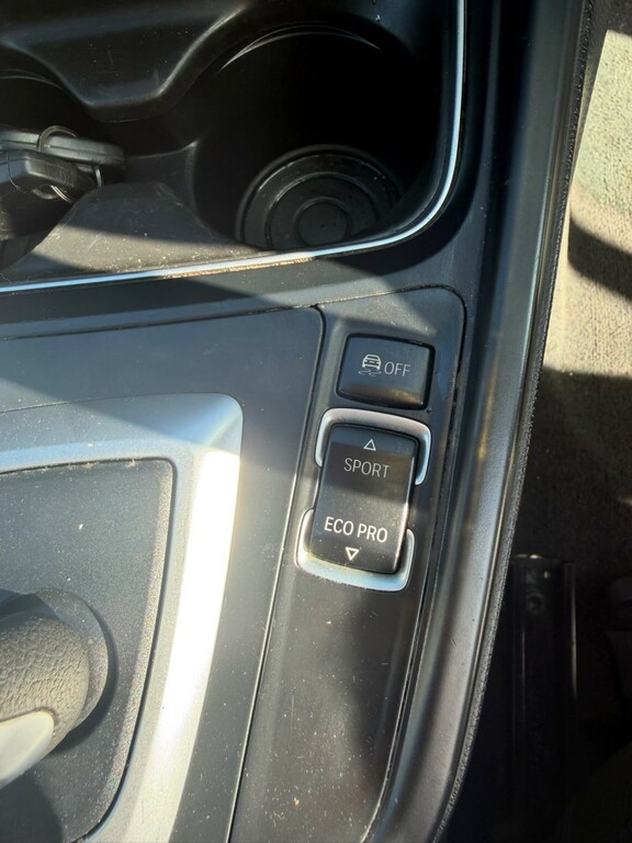BMW 3 Series 320D Sport White #37