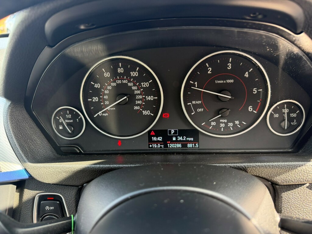 BMW 3 Series 320D Sport White #31