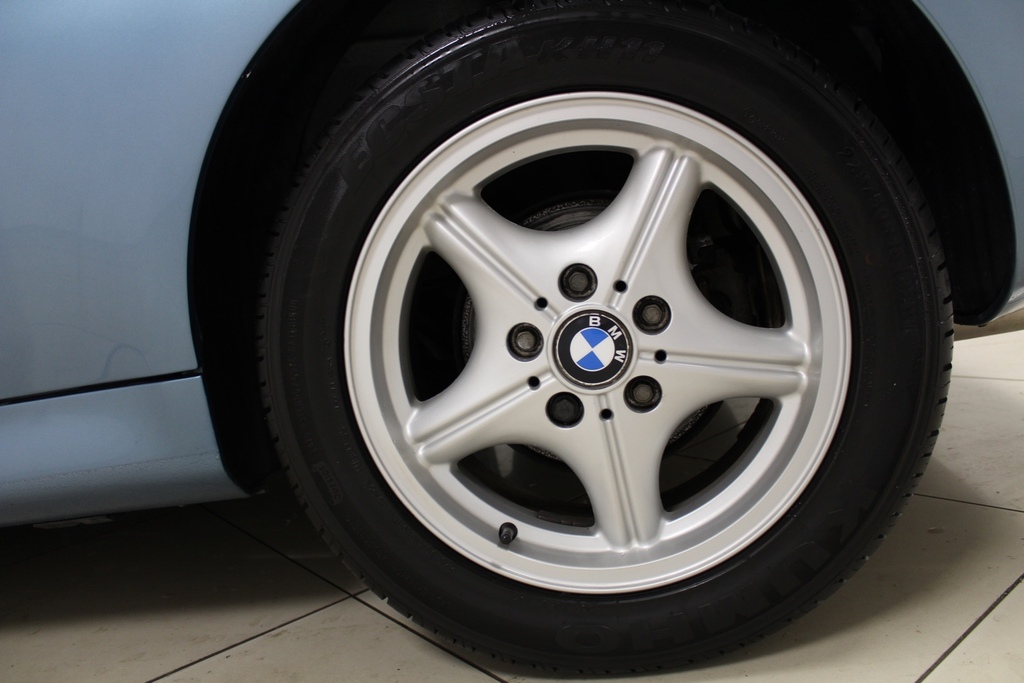 BMW Z3 1.9 2dr Black #26