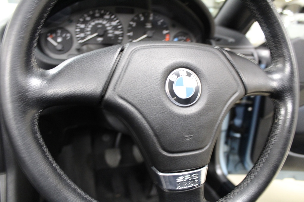 BMW Z3 1.9 2dr Black #12