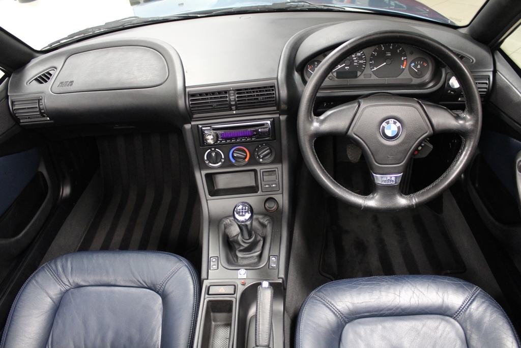 BMW Z3 1.9 2dr Black #10