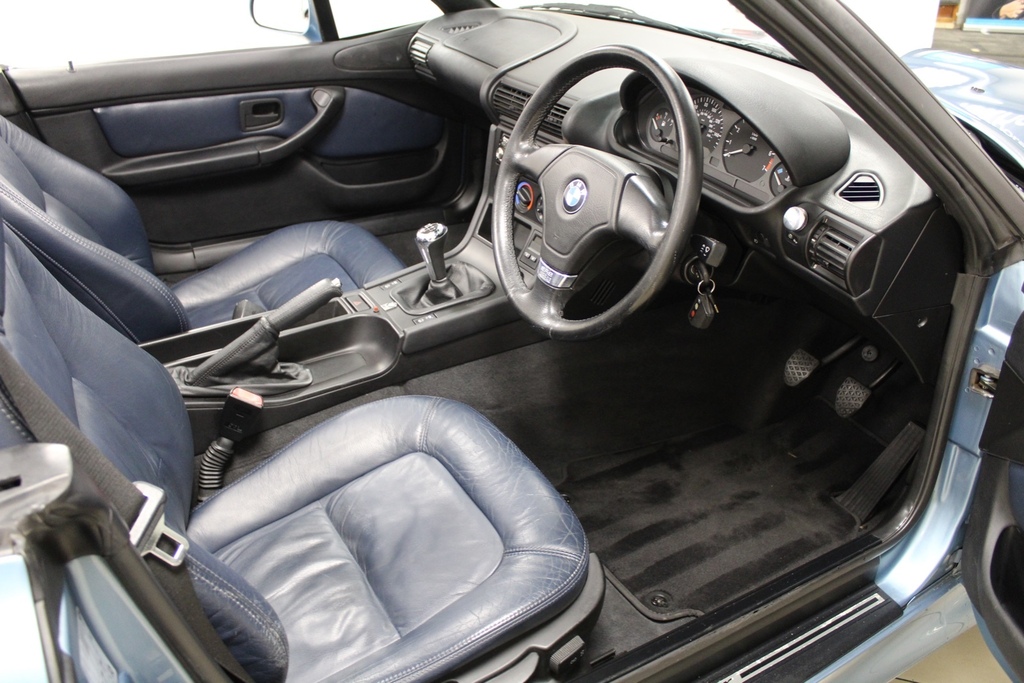 BMW Z3 1.9 2dr Blue #2