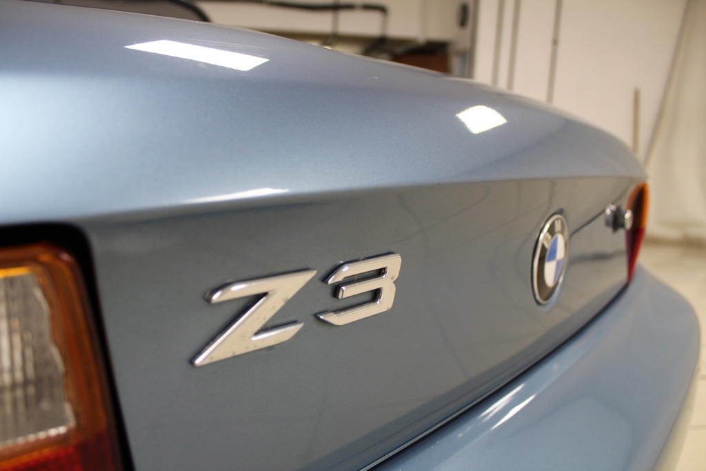 BMW Z3 1.9 2dr Black #24