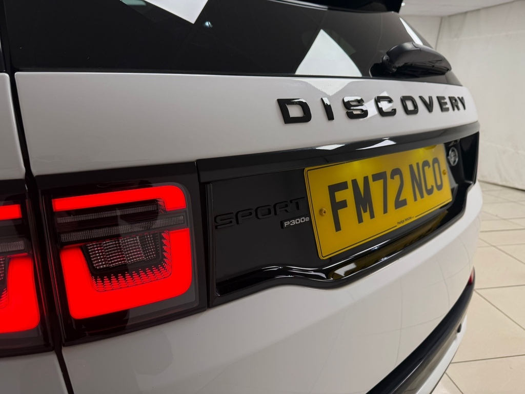 Land Rover Discovery Sport P300e R-dynamic Se Firenze Red Red #17