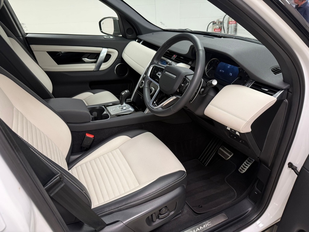 Land Rover Discovery Sport 1.5 P300e R-dynamic Se 2 Tone Leather - White #2
