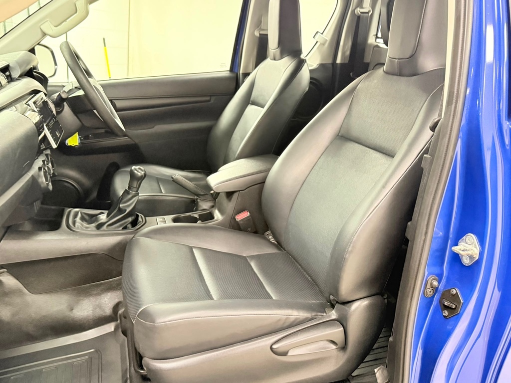 Toyota HILUX Active Extra Cab Pick Up 2.4 D-4d Blue #6