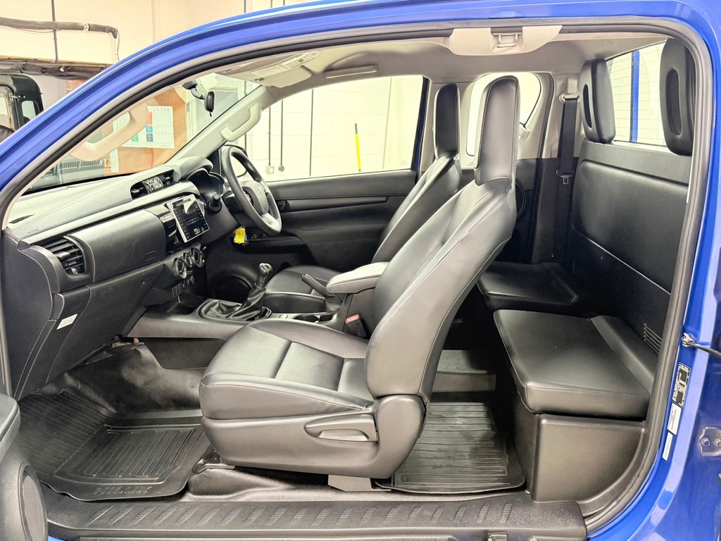 Toyota HILUX Pickup 2.4 D-4d Invincible X 4Wd Euro 6 Ss Grey #13