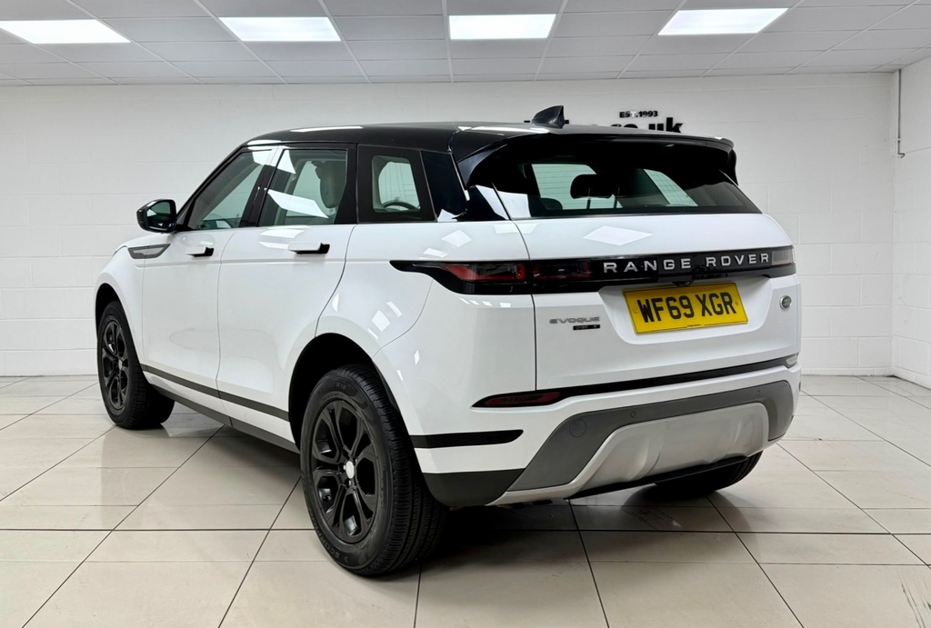 Land Rover Range Rover Evoque 2.0 D150 S Panoramic Sunroof - Full History White #3