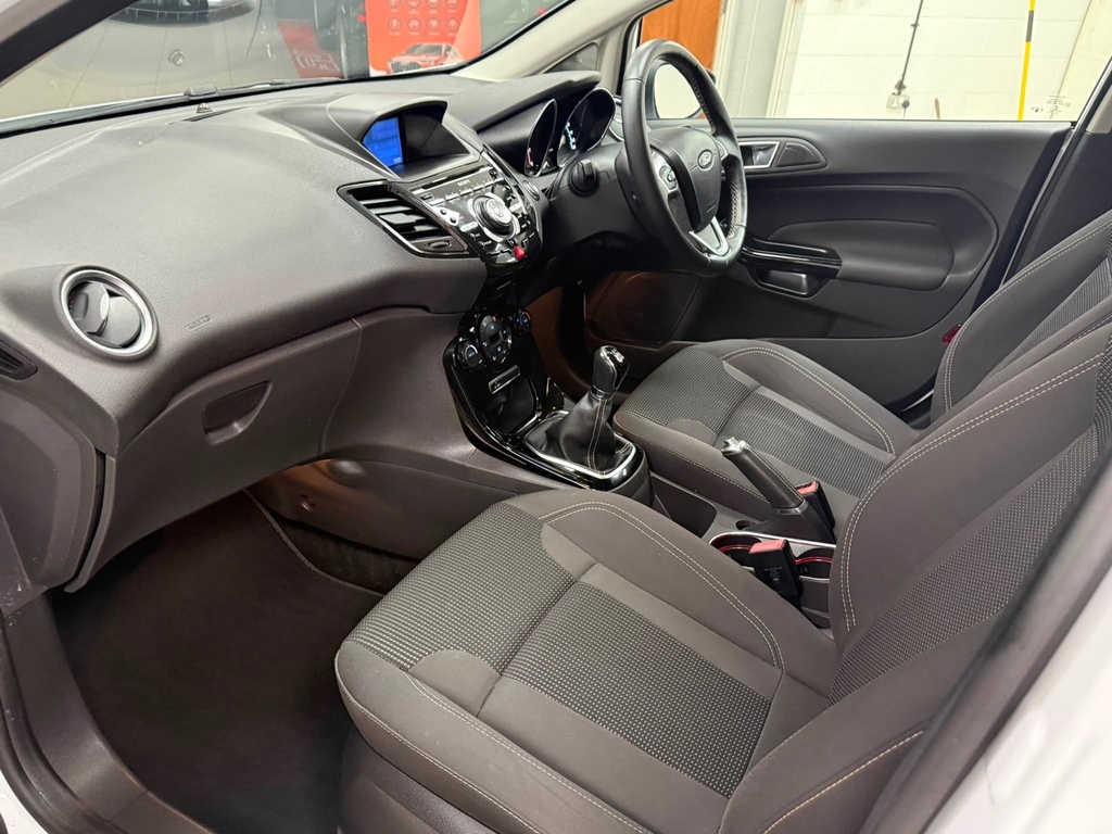 Ford Fiesta 1.0 Ecoboost Titanium Nav- Full History MD66YXV White #6