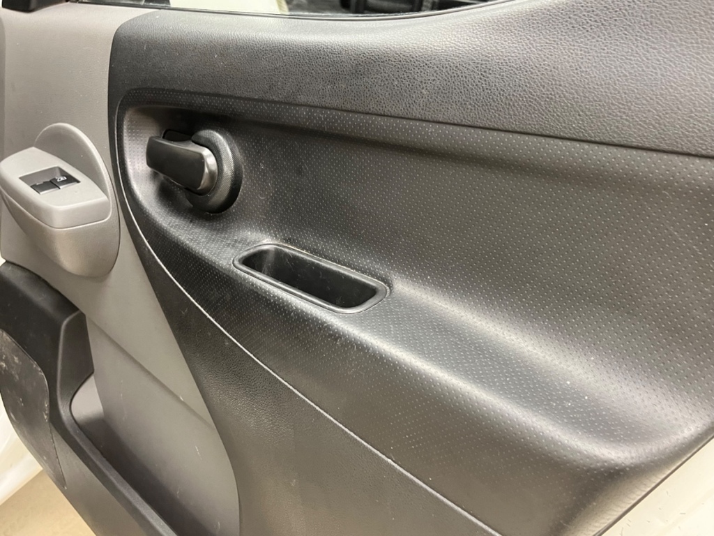 Nissan NV200 Panel Van White #9