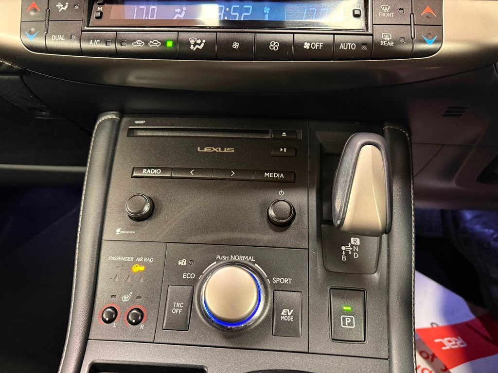 Lexus CT Ct 200H Advance Cvt Black #24
