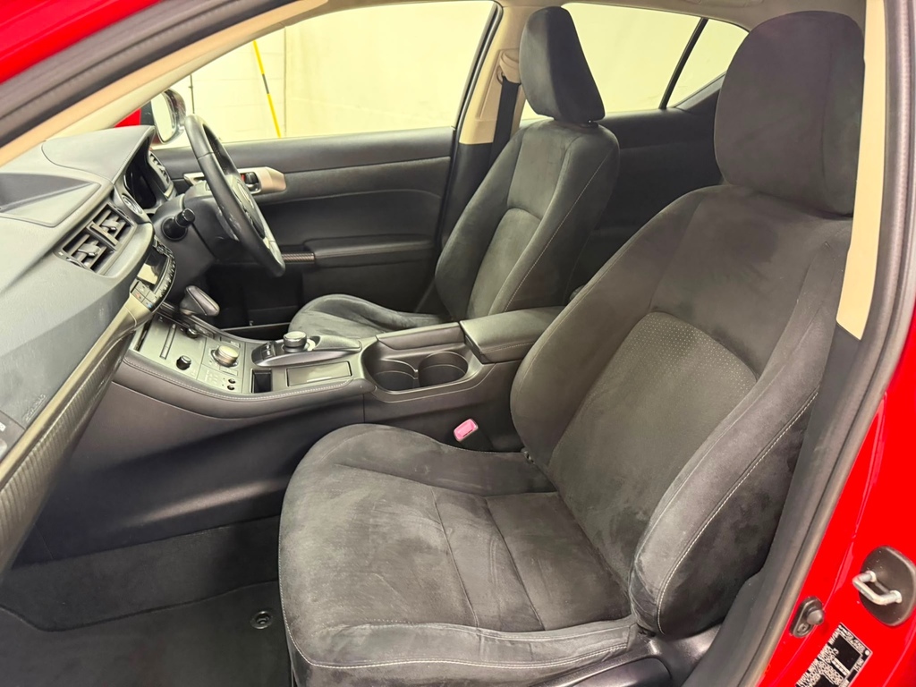 Lexus CT 200H 1.8 Advance Cvt Full Lexus History Red #6