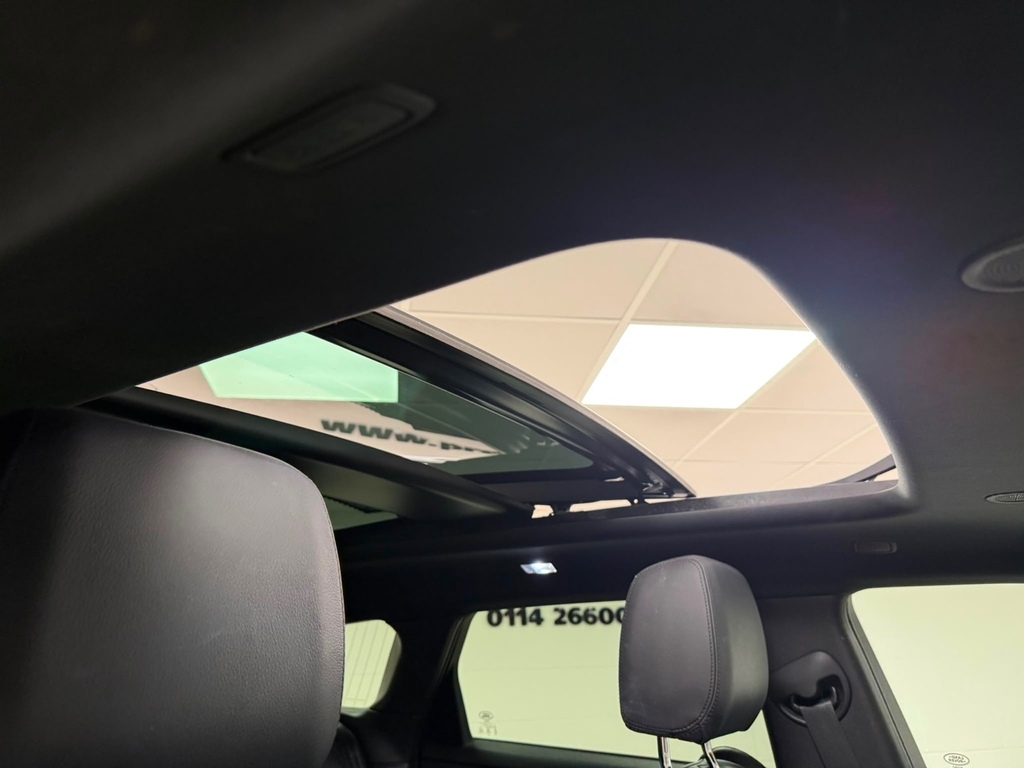 Land Rover Range Rover Evoque 2.0 D200 Evoque Edition Opening Sunroof- BP22CZH Black #4