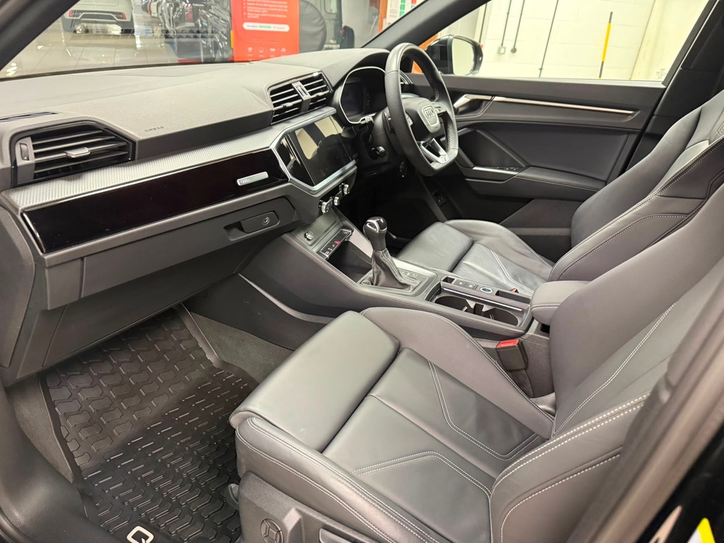 Audi Q3 45 Tfsi E Black Edition S Tronic Black #6