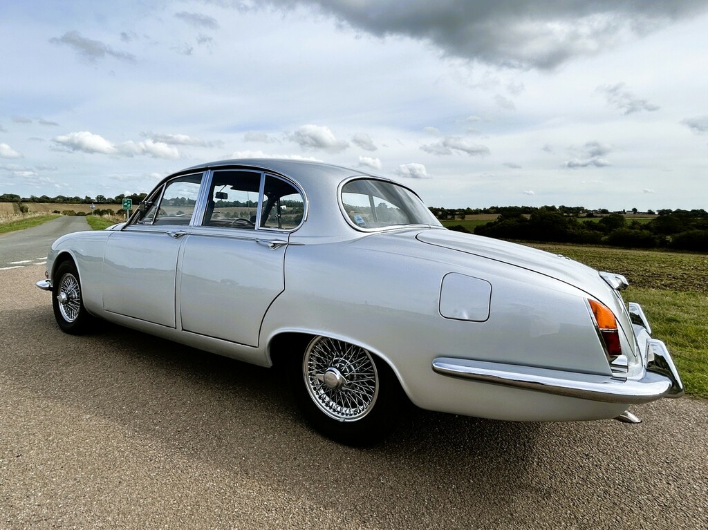 Jaguar S-Type Saloon 3.4 1967 Silver #5